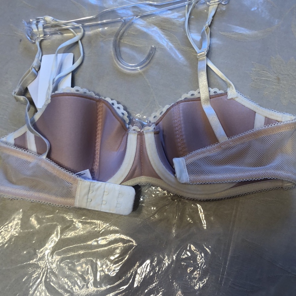 Brand new bra - Picture 4 of 4